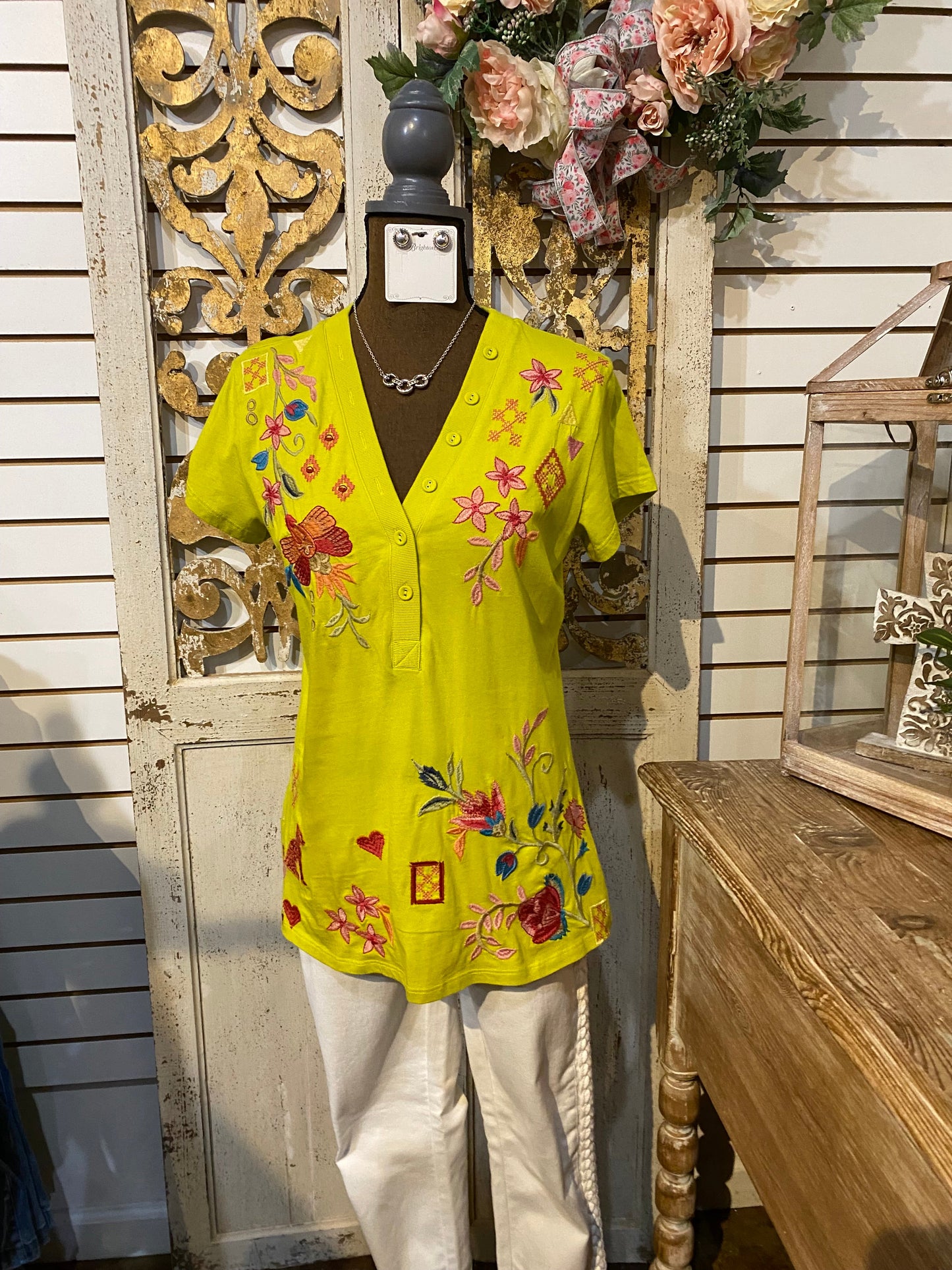 Button neck tee- Georgia