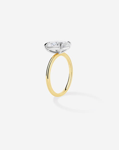 3.04 Oval Lab Diamond in Whisper Thin®