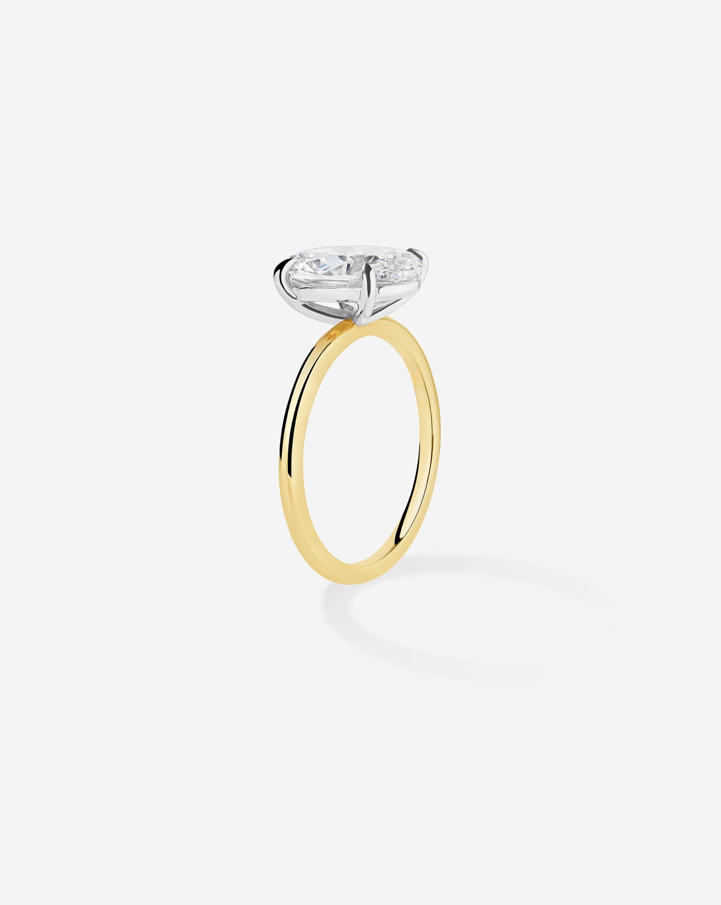 3.72 Round Lab Diamond in Whisper Thin®