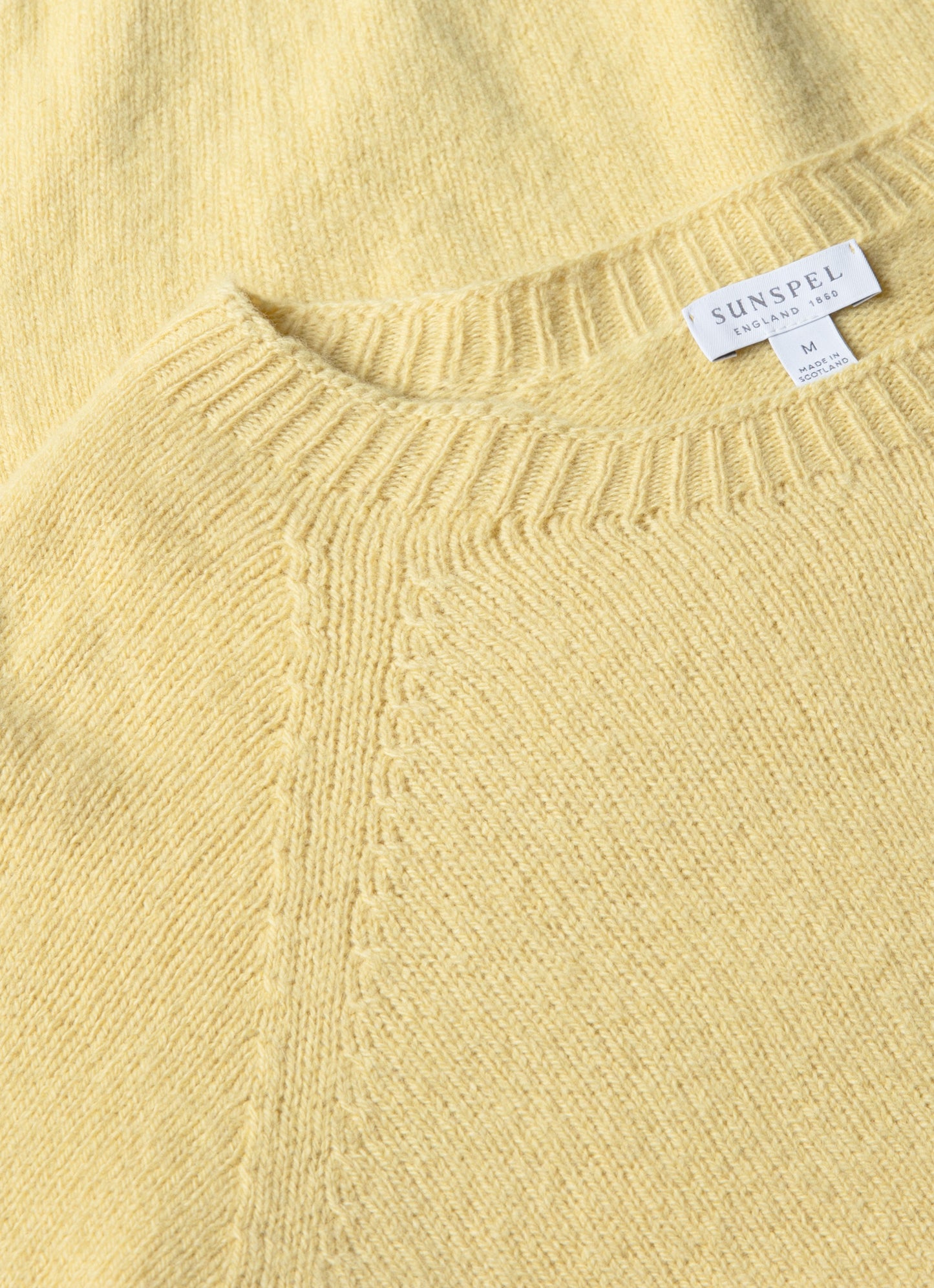 Mens Lambswool Crew Neck Jumper In Dusty Yellow Mjum8066 Ylbf